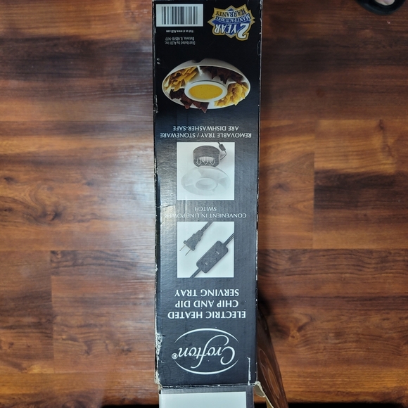 Crofton Electric Heated Chip and Dip Serving Tray in box - Picture 2 of 15